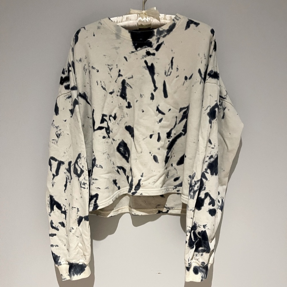Navy blue & cream tie dye sweatshirt